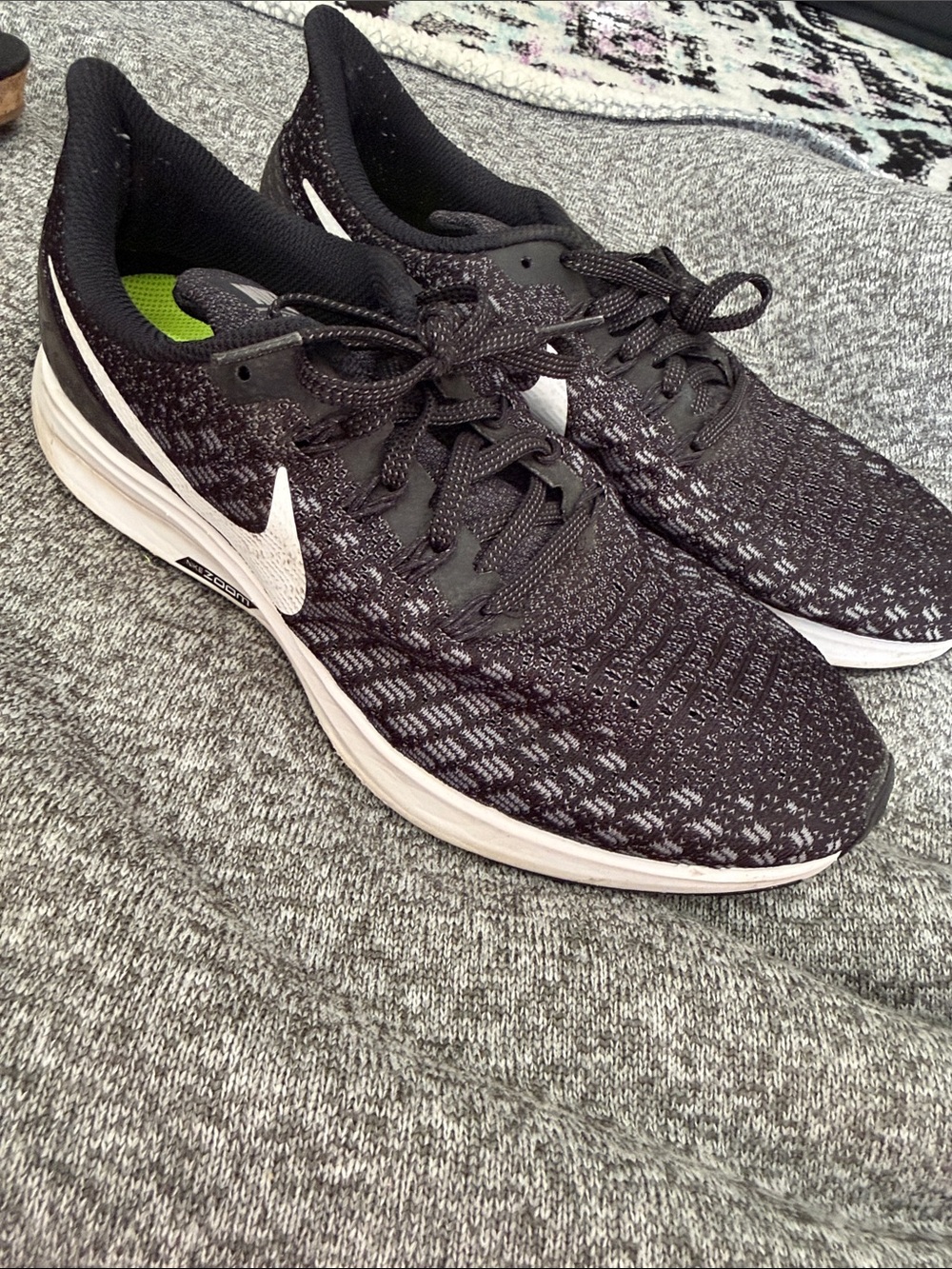 Nike size 9 women’s running shoe